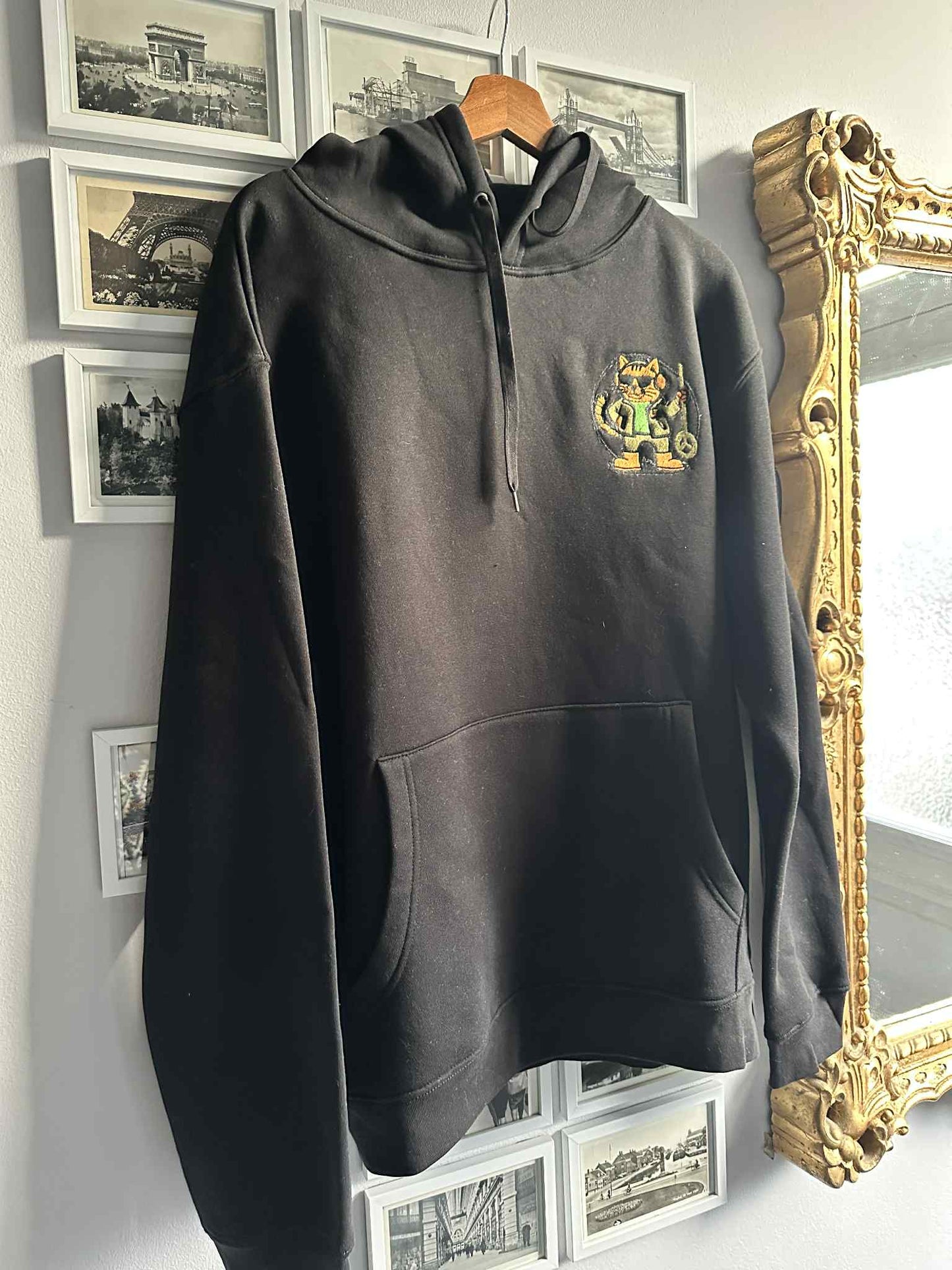 Hooded Sweatshirt "Metal Detecting Legend"