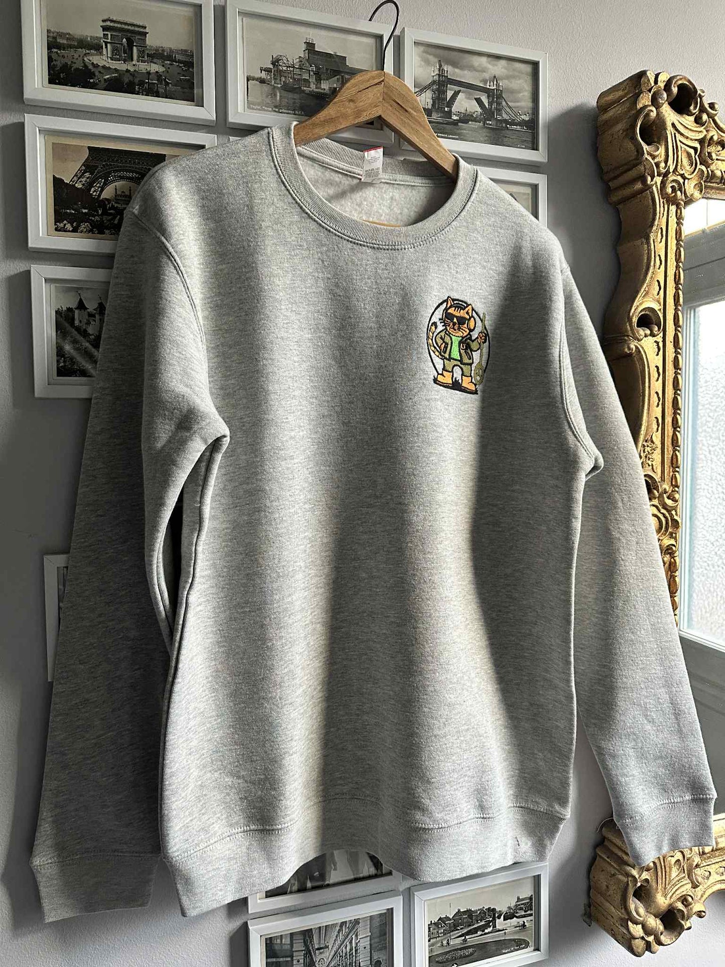 Sweatshirt "Metal Detecting Legend"