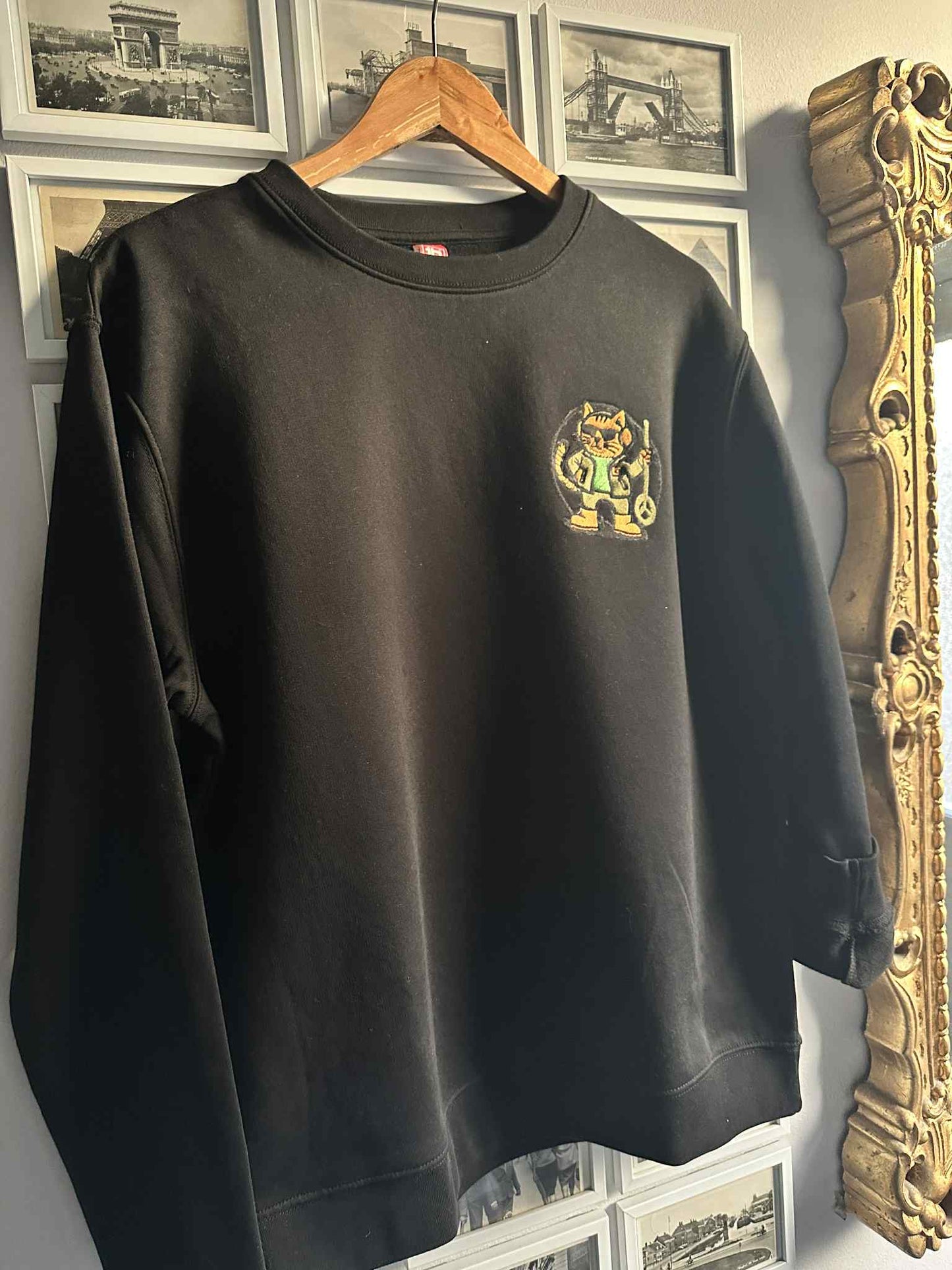 Sweatshirt "Metal Detecting Legend"