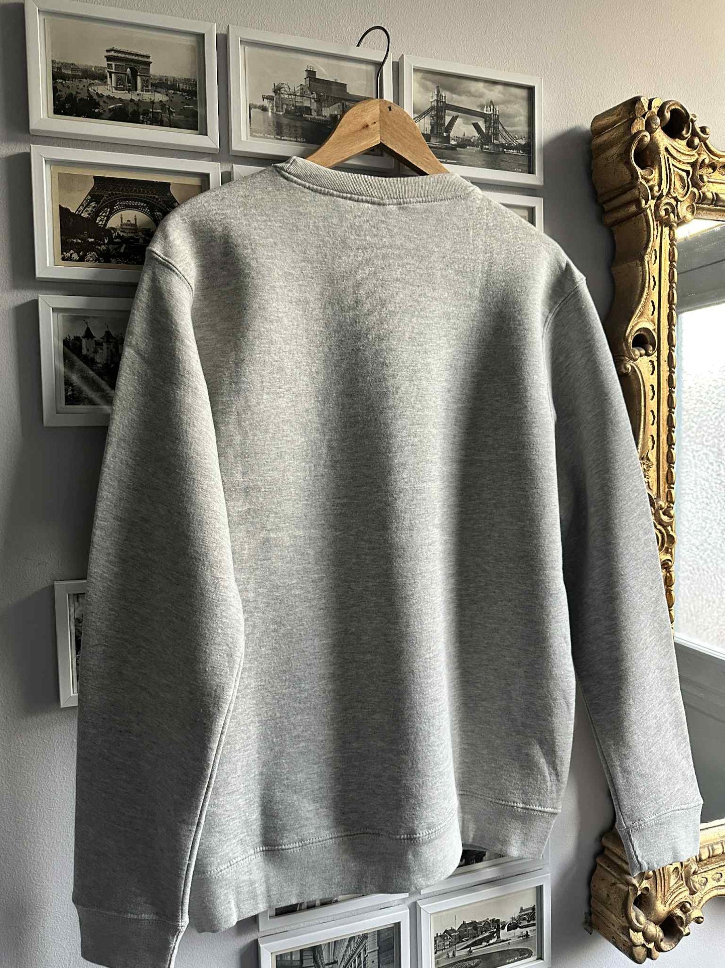 Sweatshirt "Metal Detecting Legend"
